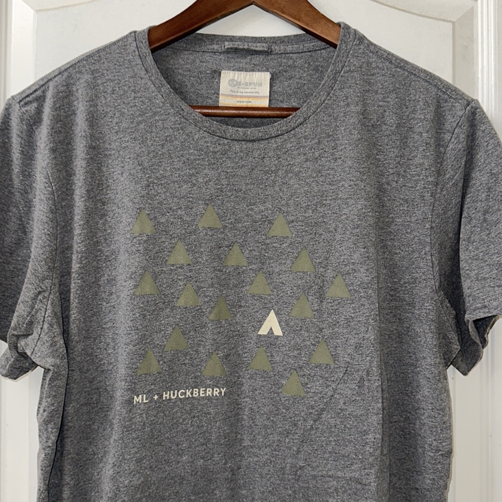 Marine Layer Re-Spun Huckberry Tee in Heather Grey - Picture 2 of 5